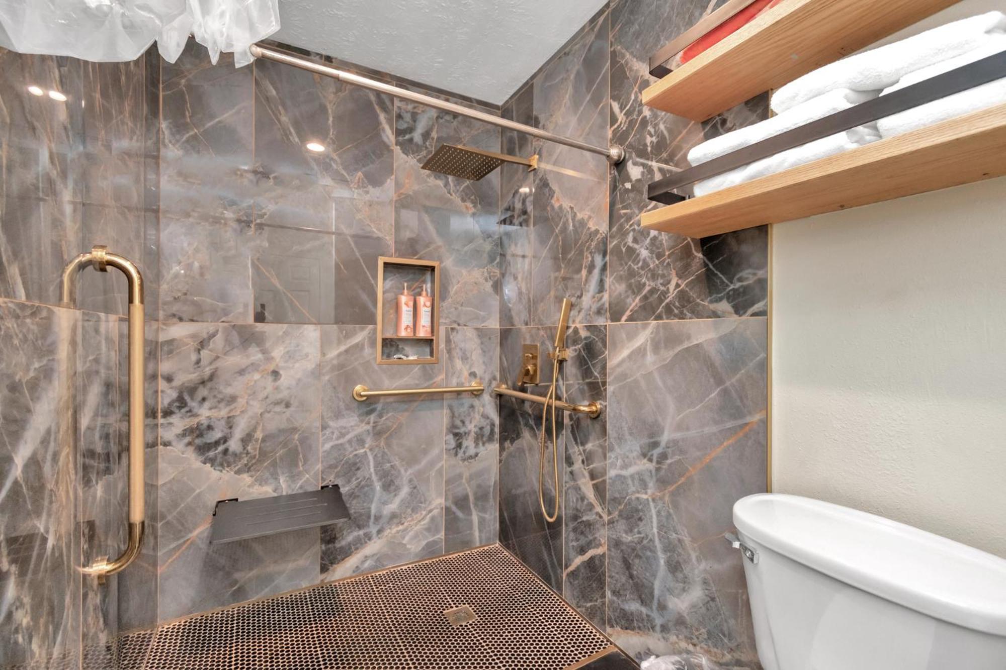 1976 Accessiblegem Jacuzzi Sleep13 Chinatown 20Mins Dt Villa Houston Buitenkant foto