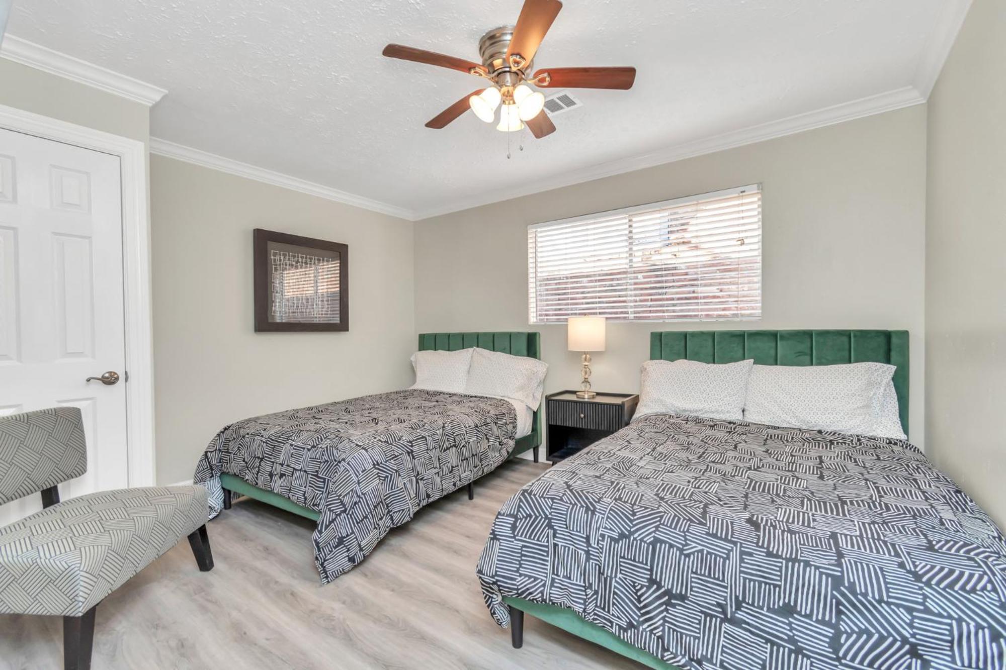 1976 Accessiblegem Jacuzzi Sleep13 Chinatown 20Mins Dt Villa Houston Buitenkant foto