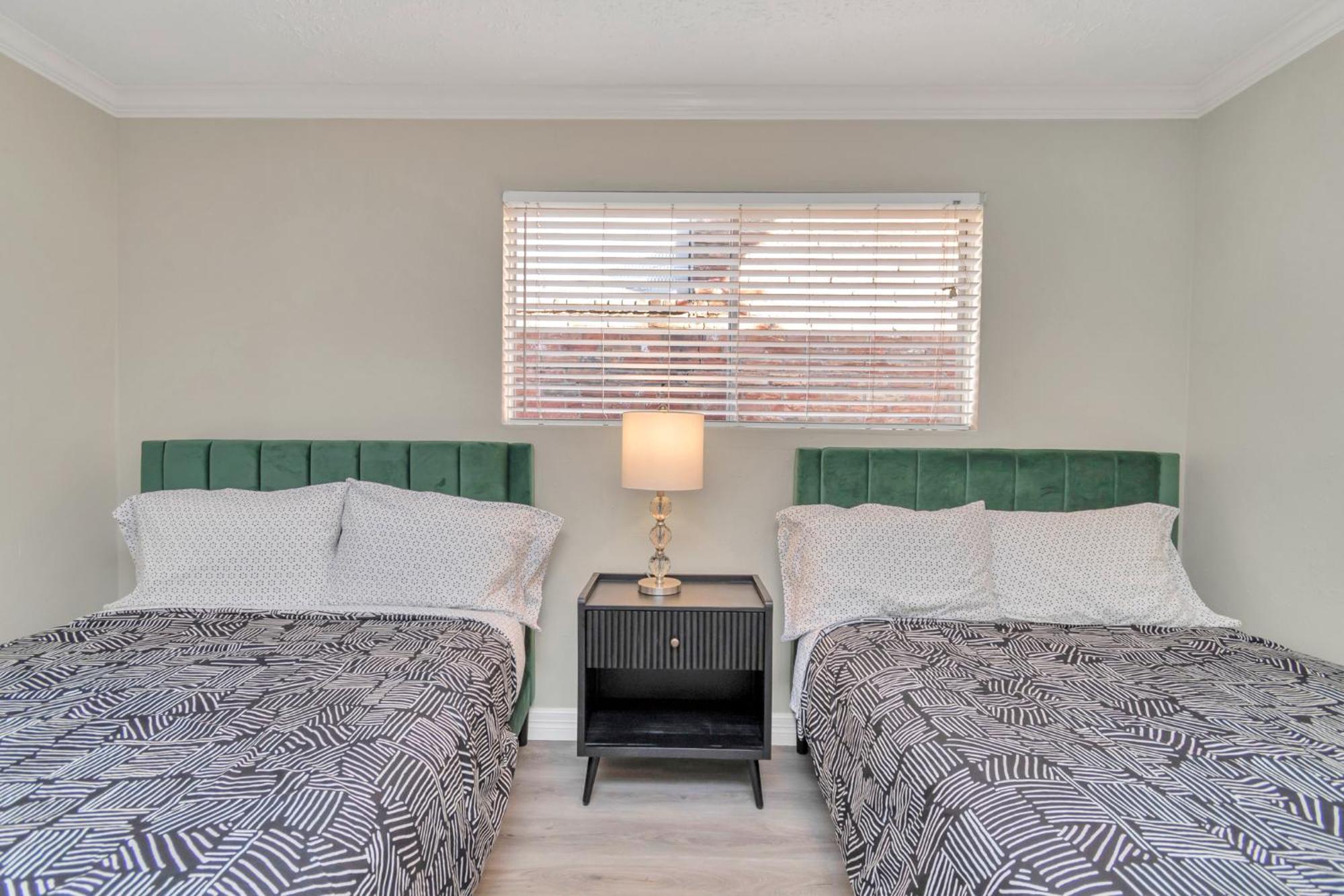 1976 Accessiblegem Jacuzzi Sleep13 Chinatown 20Mins Dt Villa Houston Buitenkant foto